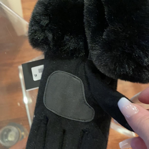 Echo black warm touchscreen gloves NWT - Picture 2 of 4
